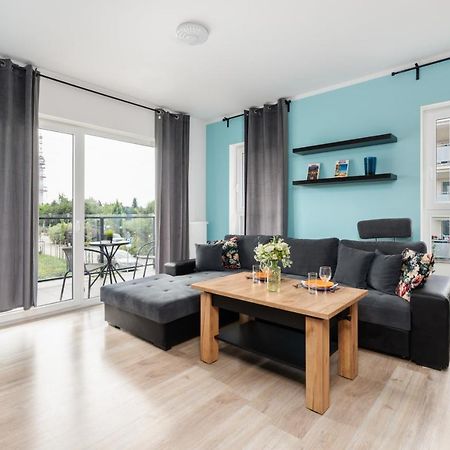 Modern Apartment With Balcony & Free Garage Poznan By Noclegi Renters Buitenkant foto