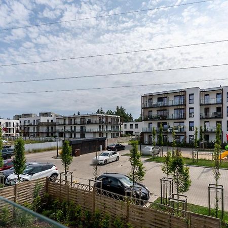 Modern Apartment With Balcony & Free Garage Poznan By Noclegi Renters Buitenkant foto