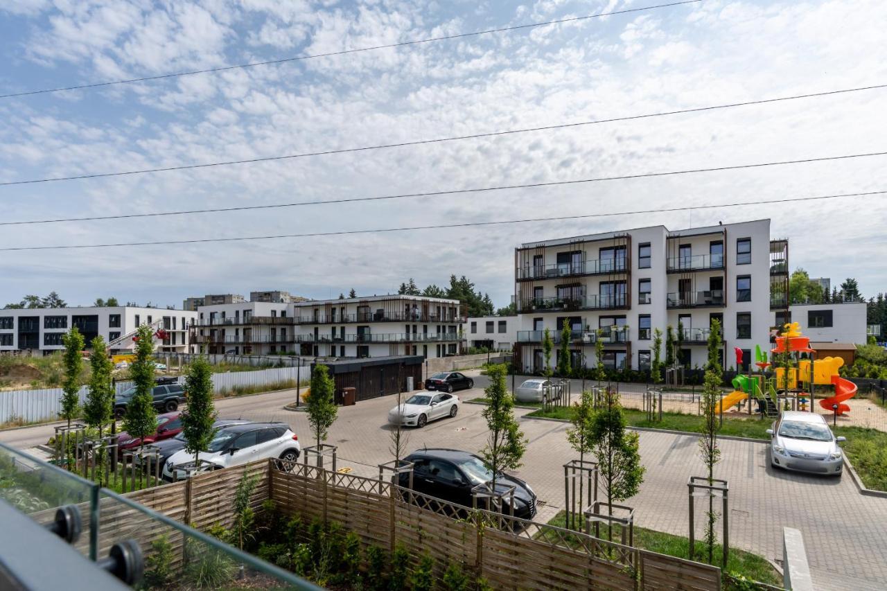 Modern Apartment With Balcony & Free Garage Poznan By Noclegi Renters Buitenkant foto