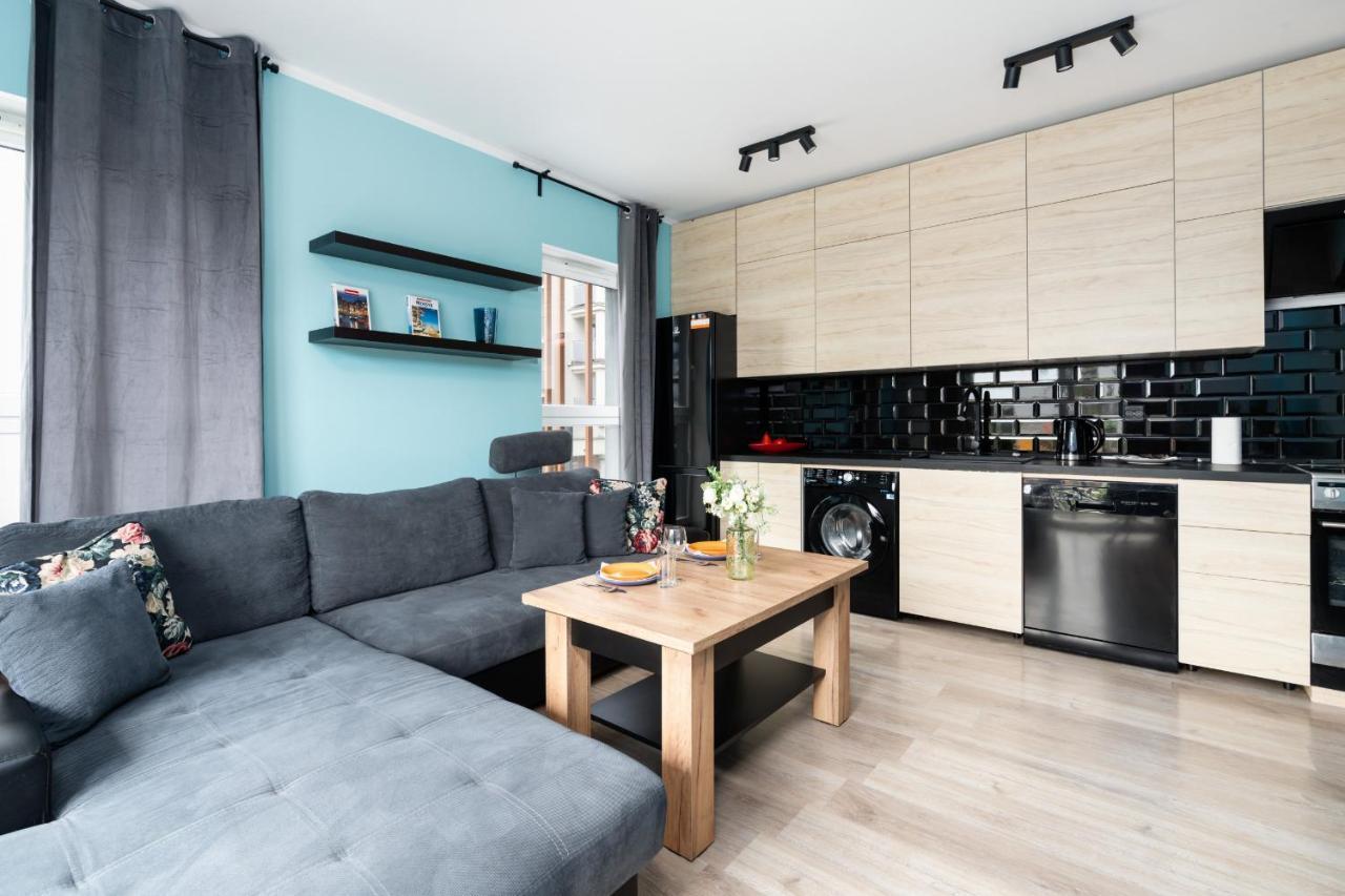 Modern Apartment With Balcony & Free Garage Poznan By Noclegi Renters Buitenkant foto