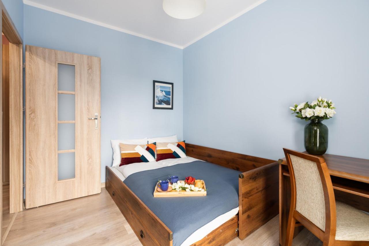 Modern Apartment With Balcony & Free Garage Poznan By Noclegi Renters Buitenkant foto