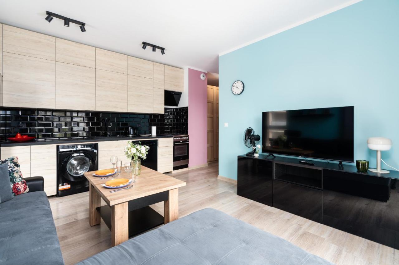 Modern Apartment With Balcony & Free Garage Poznan By Noclegi Renters Buitenkant foto