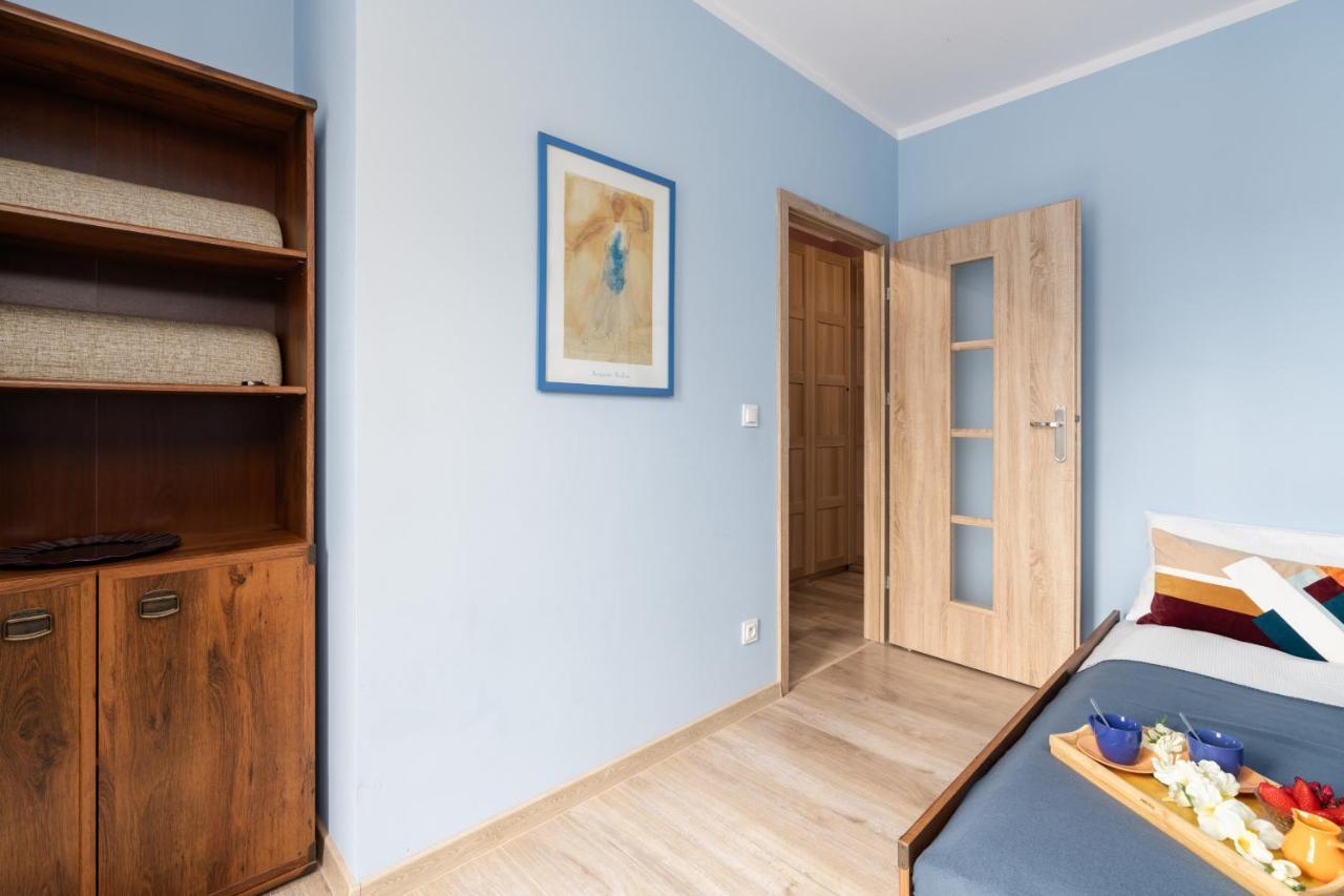 Modern Apartment With Balcony & Free Garage Poznan By Noclegi Renters Buitenkant foto